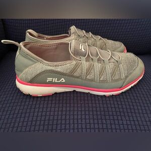 Fila slip on sneakers a size 10